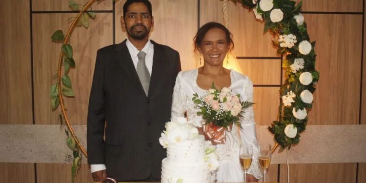 Amor além da dor: Paciente oncológico realiza sonho de se casar em cerimônia na Santa Casa de Maceió