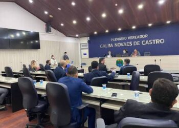 Adeus, prefeito! Agora é cada um por si na corrida para a Câmara de Maceió
