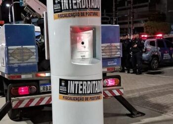 Prefeitura de Maceió interdita totens de segurança do governo estadual