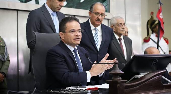 Reeleição de MV tem apoio de todos estaduais, mas desagrada um federal