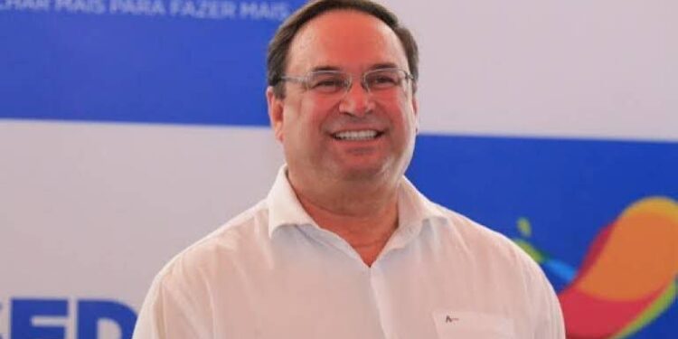 Luciano Barbosa mira o governo estadual e se prepara para enfrentar os Calheiros