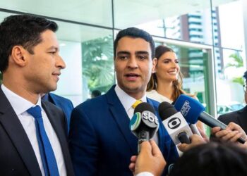 E aí, JHC fica ou sai do PL? Nem ele explica…