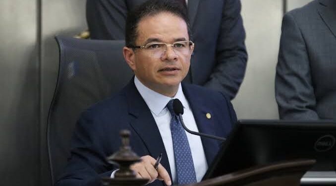 “Sem traição no currículo”, MV resiste a tentação de disputar governo