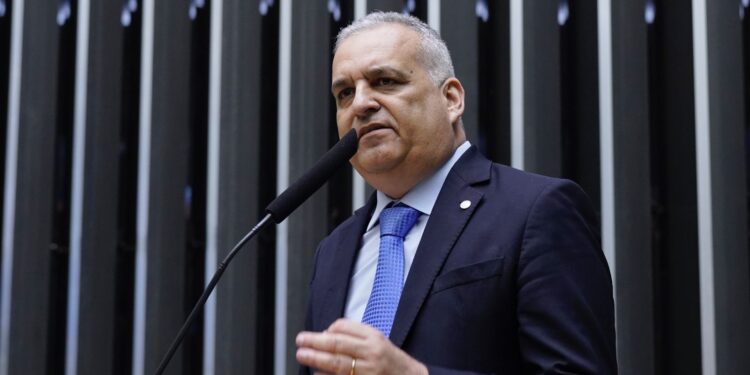 Pontas Soltas II: O efeito Alfredo Gaspar na disputa pelas duas vagas de senador