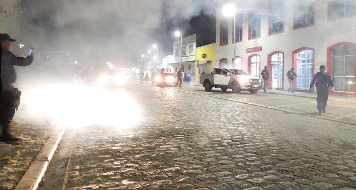 Treinamento policial simula ataques a bancos e carros-fortes em Piranhas