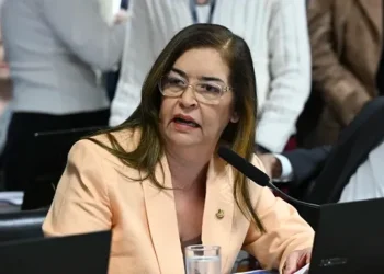 Para compor uma aliança de última hora, JHC deve emplacar Eudócia Caldas como suplente ao Senado